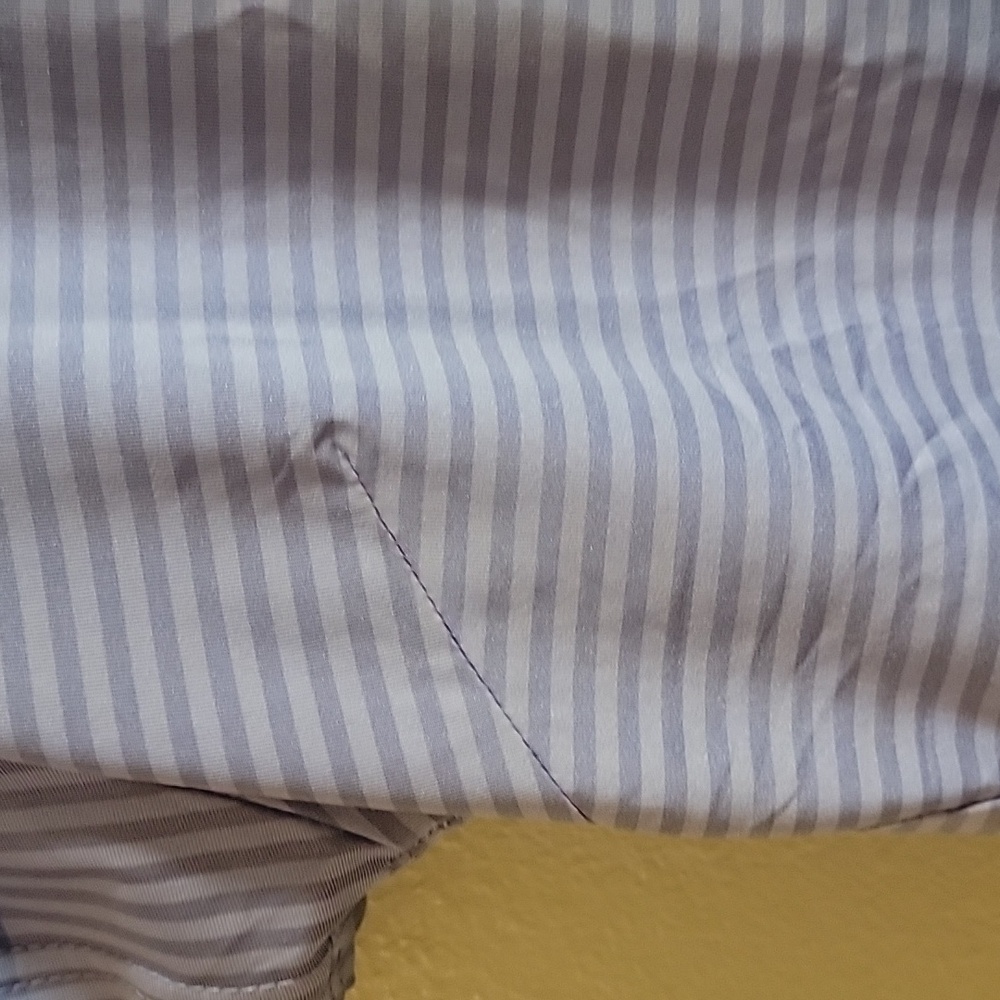 FootJoy woman's golf shirt - Picture 2 of 6